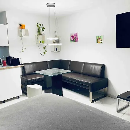 Linda By Railway Station , Airport In Centre Apartment Düsseldorf